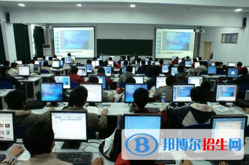 計(jì)算機(jī)應(yīng)用與維護(hù)專(zhuān)業(yè) (2)