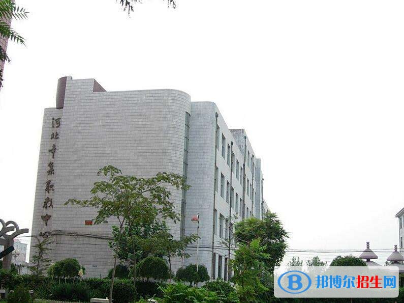 石家莊初中畢業(yè)上中專(zhuān)學(xué)校好嗎