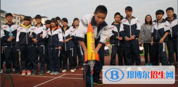 余慶中學2019年招生辦聯系電話