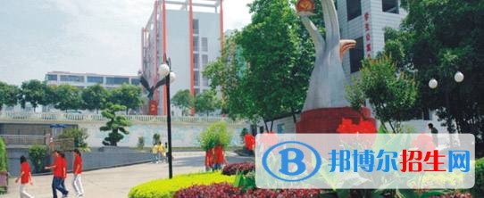 重慶市機械高級技工學校招生專業(yè)，資助政策