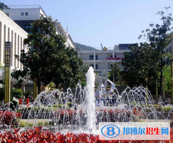 重慶市酉陽職業(yè)教育中心辦學(xué)優(yōu)勢，收費(fèi)標(biāo)準(zhǔn)