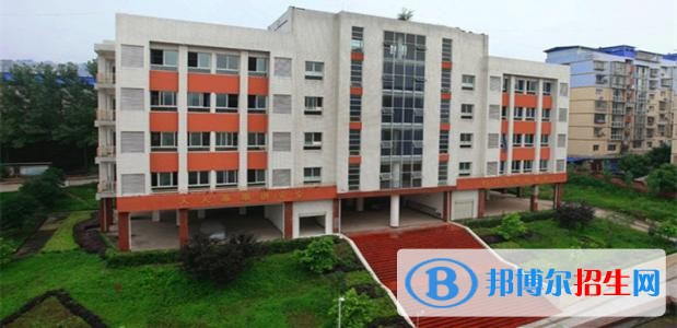 重慶安全技術職業(yè)學院的專業(yè)設置，辦學條件