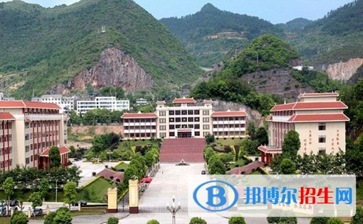 重慶經(jīng)貿(mào)職業(yè)學院錄取規(guī)則，助學措施