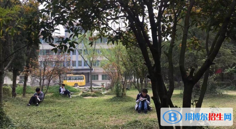 畢節(jié)第四實驗高級中學2019年報名條件、招生要求、招生對象
