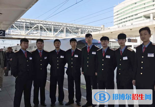 陜西男生讀鐵路學校有前途嗎