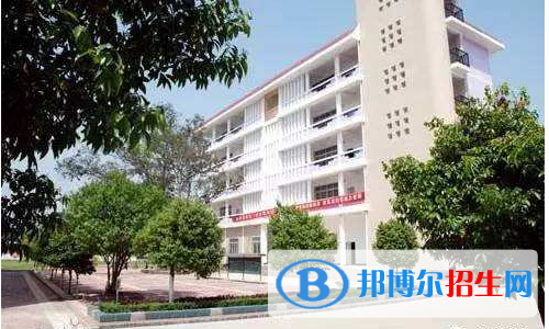 重慶華繡服裝中等專業(yè)學校2020年宿舍條件