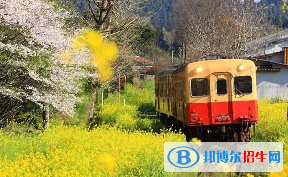 貴州2020年女生學什么鐵路學校好