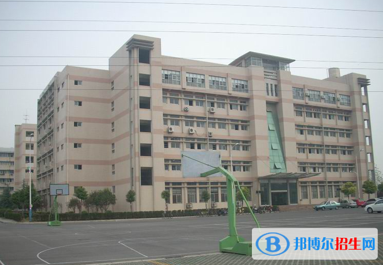 武漢市體育運(yùn)動學(xué)校2020年報(bào)名條件、招生要求、招生對象