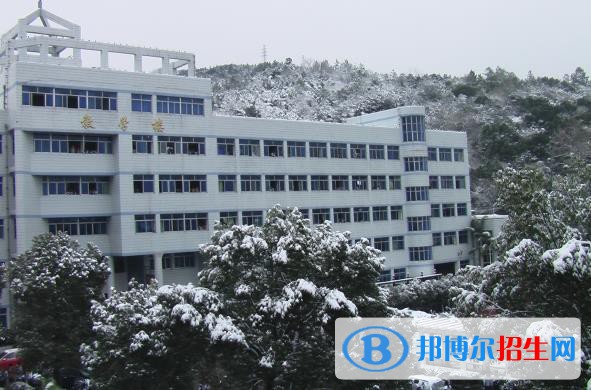 溫州華僑職業(yè)中等專業(yè)學(xué)校2020年報(bào)名條件、招生要求、招生對(duì)象
