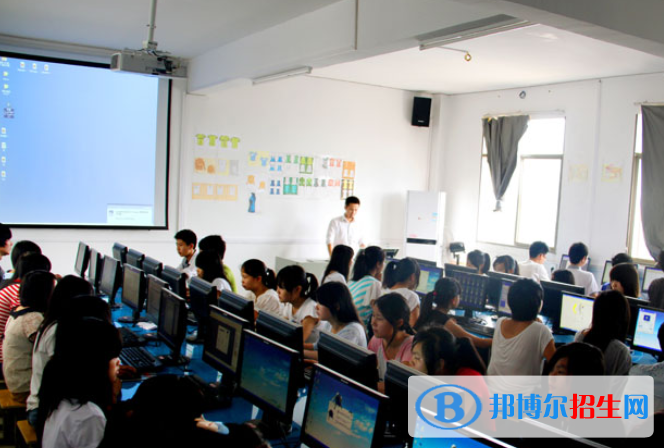 贛州服裝職業(yè)技術(shù)學(xué)校2020年報(bào)名條件、招生要求、招生對象