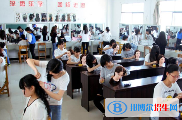 贛州服裝職業(yè)技術(shù)學校網(wǎng)站網(wǎng)址