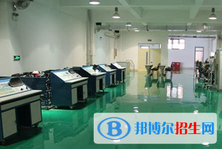 重慶建材技工學(xué)校2020年招生簡(jiǎn)章