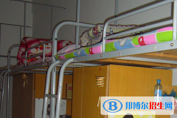 武漢工業(yè)科技學校ss