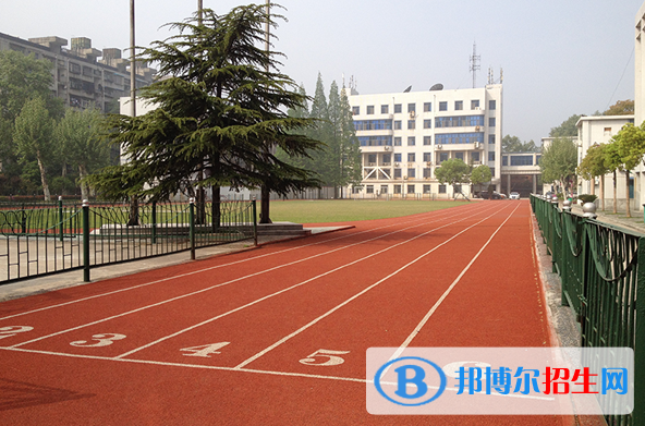 武漢工業(yè)科技學校6