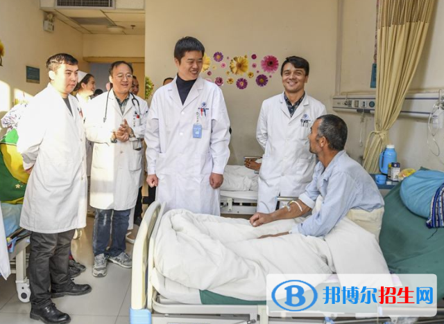 重慶2022年去讀衛(wèi)校學(xué)什么對以后好一點(diǎn)