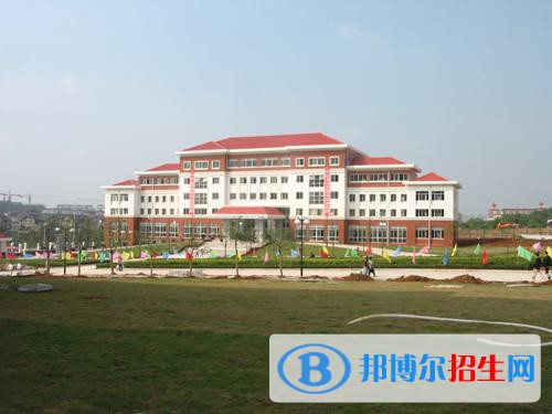 曲靖富源職業(yè)技術(shù)學校2020年報名條件、招生要求、招生對象