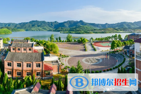 九江廬山西海藝術(shù)學(xué)校2020年招生簡章