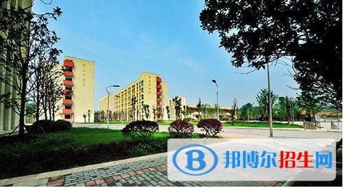 金沙第二職業(yè)技術(shù)高級(jí)中學(xué)2020年招生辦聯(lián)系電話(huà)