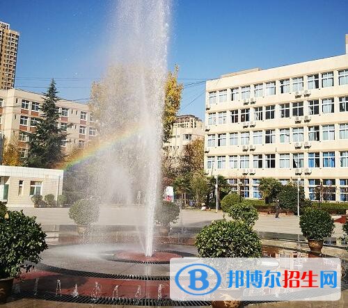 鄭州商貿管理學校2021年招生辦聯(lián)系電話