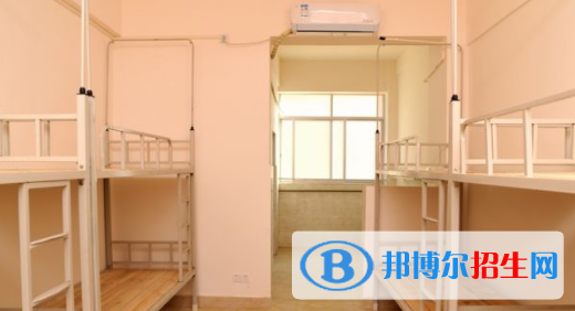 興業(yè)中等職業(yè)技術(shù)學校2020年宿舍條件 
