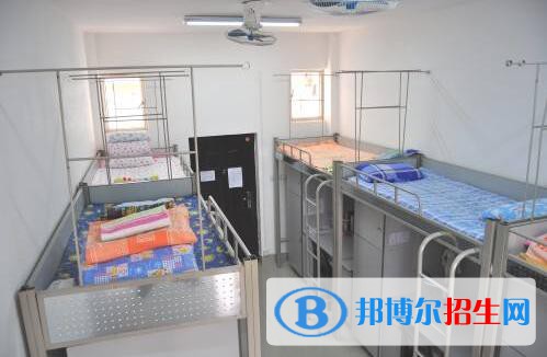 鶴峰職業(yè)技術(shù)學校2020年宿舍條件