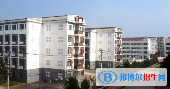 赤壁機電信息技術(shù)學校ss