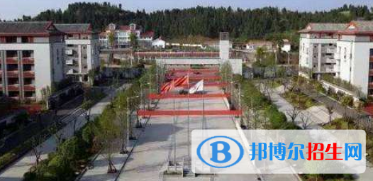 遂寧東辰榮興國際學校高中部
