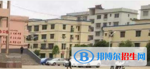 富川職業(yè)技術(shù)學(xué)校2020年報名條件、招生要求、招生對象 