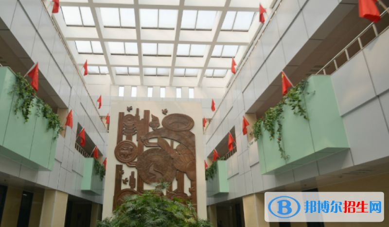 河北國際學(xué)校2020年招生辦聯(lián)系電話