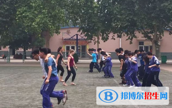 河北師范大學(xué)附屬中學(xué)中加國(guó)際部2020年學(xué)費(fèi)、收費(fèi)多少
