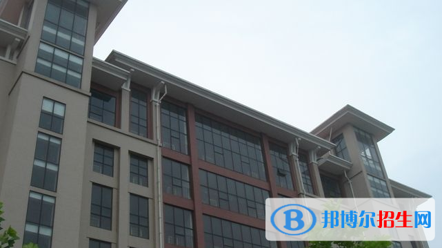鄭州第七中學(xué)國(guó)際部2020年招生辦聯(lián)系電話