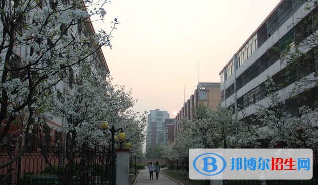 山西現(xiàn)代雙語(yǔ)學(xué)校高中部怎么樣、好不好