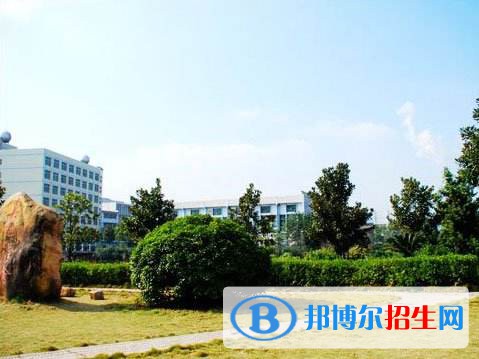 鄭州科技中等專業(yè)學(xué)校2021年報(bào)名條件、招生要求、招生對(duì)象