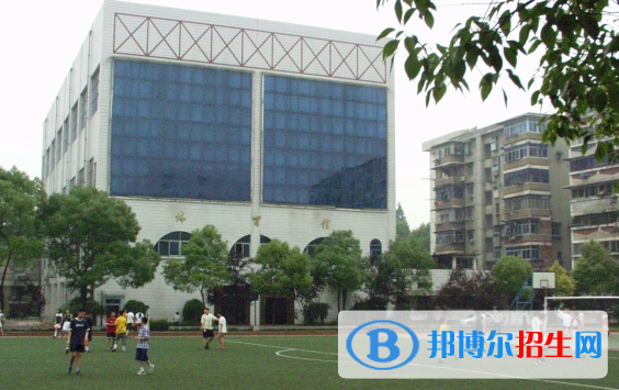 武漢外國語學校2020年學費、收費多少