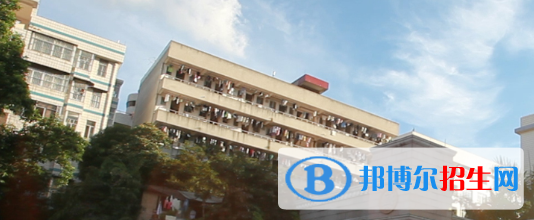 廣西工業(yè)職業(yè)技術(shù)學(xué)院2020年報(bào)名條件、招生要求、招生對(duì)象