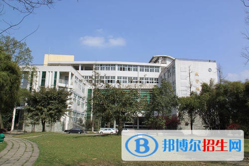 四川電力職業(yè)技術(shù)學(xué)院2020年報名條件、招生要求、招生對象