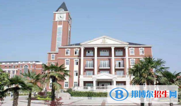 重慶耀中國際學(xué)校高中部2020年報(bào)名條件、招生要求、招生對(duì)象
