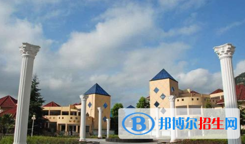 重慶萬州賽德國際學(xué)校2020年招生辦聯(lián)系電話