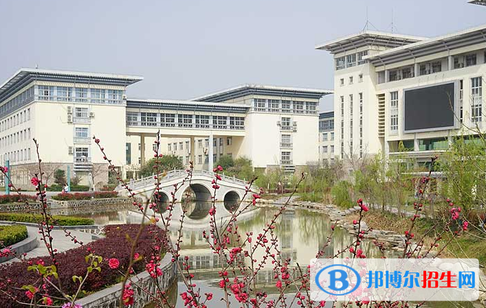 湖北中醫(yī)藥高等?？茖W(xué)校6