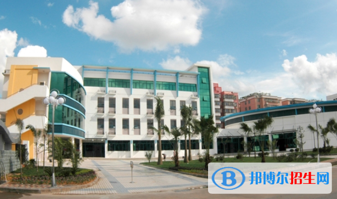 珠海第二中學(xué)國際部2020年招生辦聯(lián)系電話