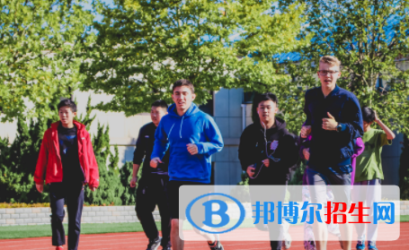 大連美國(guó)國(guó)際學(xué)校初中部2020年報(bào)名條件、招生要求、招生對(duì)象