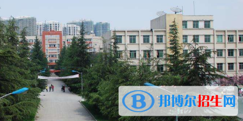 貴陽工業(yè)職業(yè)學校2020年招生辦聯(lián)系電話