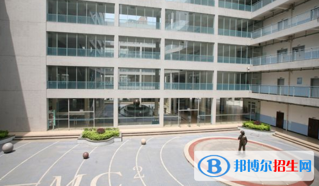 貴陽(yáng)一中新世界國(guó)際學(xué)校初中部020年招生辦聯(lián)系電話