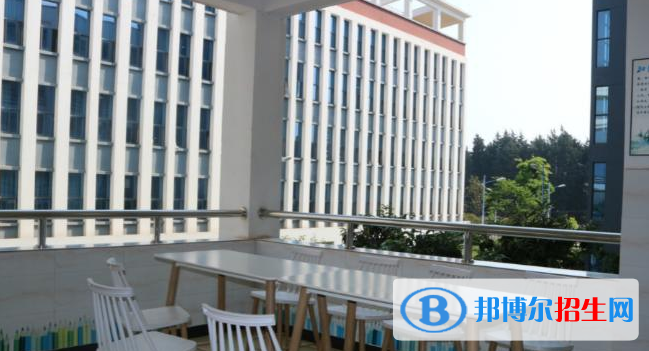 昆明世青國(guó)際學(xué)校初中部2020年學(xué)費(fèi)、收費(fèi)多少