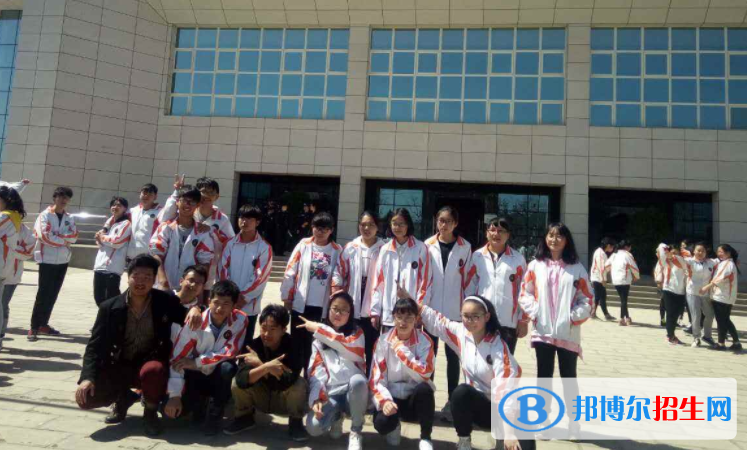 云南外國語學校初中部地址在哪里
