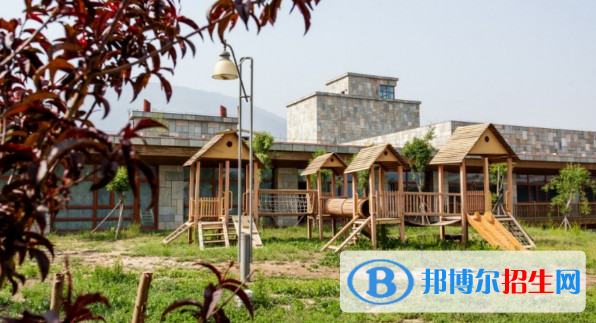 顯現(xiàn)國際學(xué)校初中部2020年學(xué)費(fèi)、收費(fèi)多少