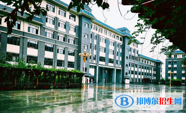 山西運(yùn)城國(guó)際學(xué)校初中部2020年招生辦聯(lián)系電話