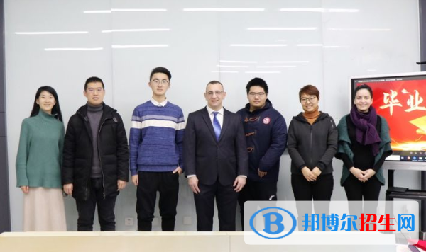 愛博倫國際公學初中部2020年招生辦聯(lián)系電話