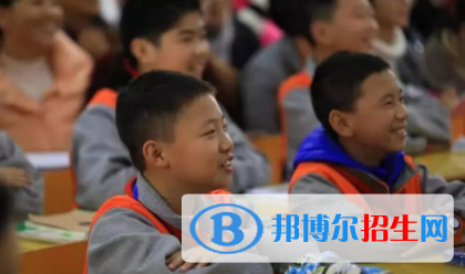 天英國際實驗學(xué)校2020年學(xué)費、收費多少