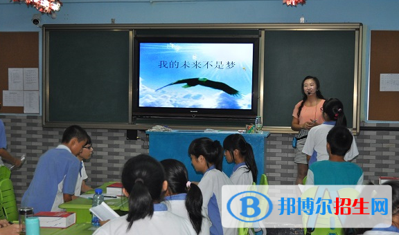 深圳康橋書(shū)院初中部地址在哪里